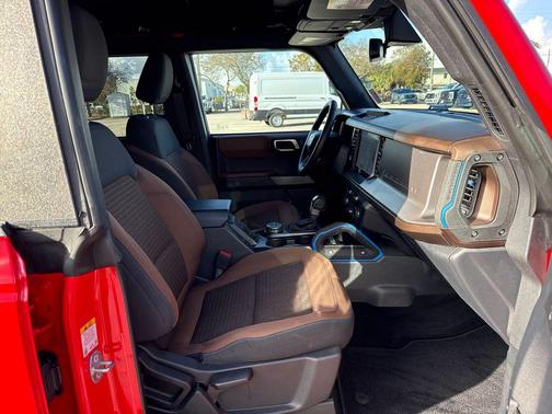 RACE RED 2023 Ford Bronco Outer Banks