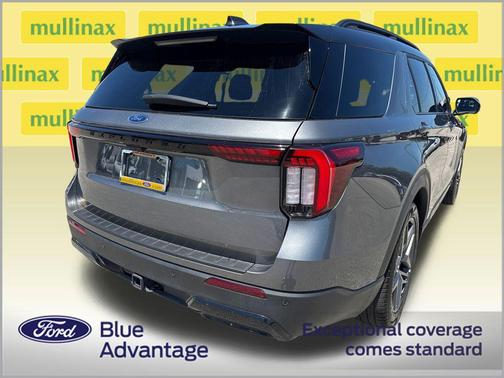 CARBONIZED GRAY METALLIC 2025 Ford Explorer ST-Line