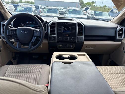 OXFORD WHITE 2016 Ford F-150 XLT
