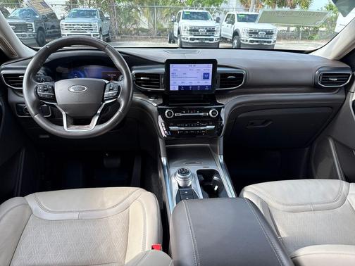 AGATE BLACK METALLIC 2021 Ford Explorer Platinum