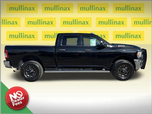 2022 RAM 2500 Tradesman Crew Cab 4x4 6'4' Box