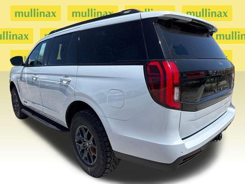 SPACE SILVER METALLIC 2026 Ford Expedition Tremor