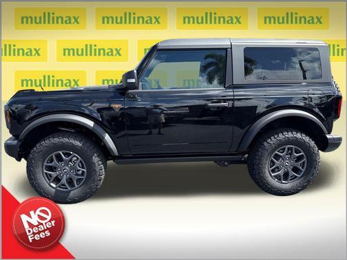 SHADOW BLACK 2025 Ford Bronco Badlands