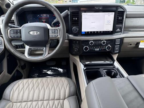 2026 Ford F-250 Platinum