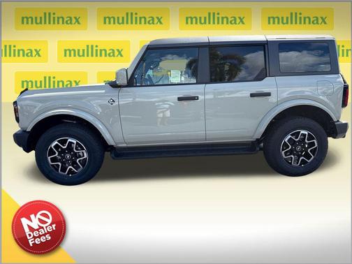 Desert Sand 2026 Ford Bronco Outer Banks