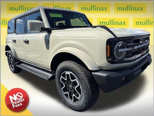 Desert Sand 2026 Ford Bronco Outer Banks