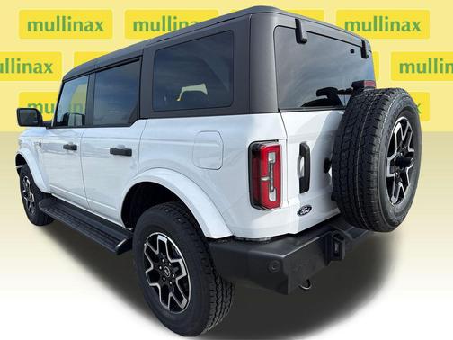 OXFORD WHITE 2026 Ford Bronco Outer Banks