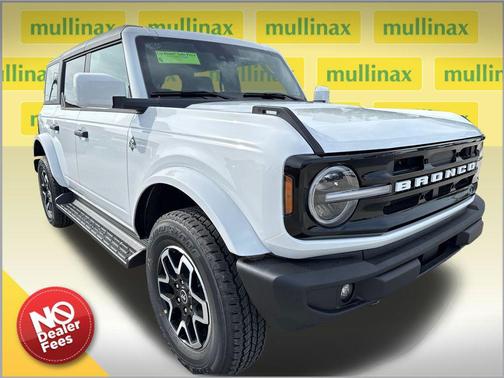 OXFORD WHITE 2026 Ford Bronco Outer Banks