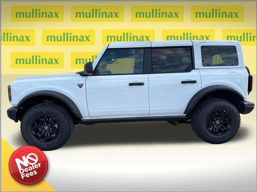 Oxford White 2026 Ford Bronco Badlands