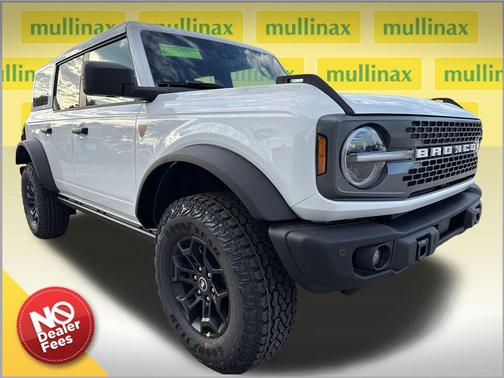Oxford White 2026 Ford Bronco Badlands
