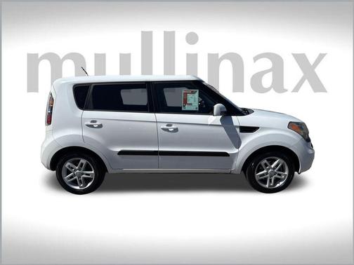 2011 Kia Soul +