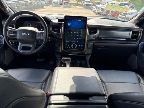 2023 Ford F-150 Lightning LARIAT