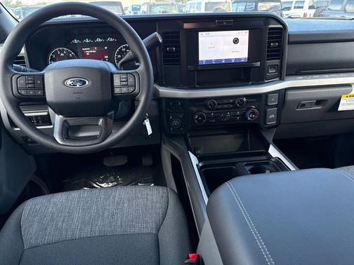 2025 Ford F-250 XLT