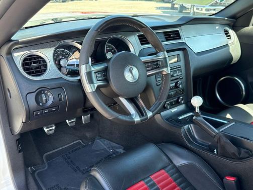 2012 Ford Shelby GT500 Base