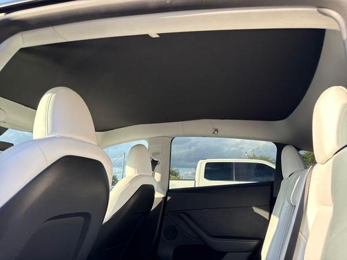 2025 Tesla Model Y Performance Dual Motor All-Wheel Drive