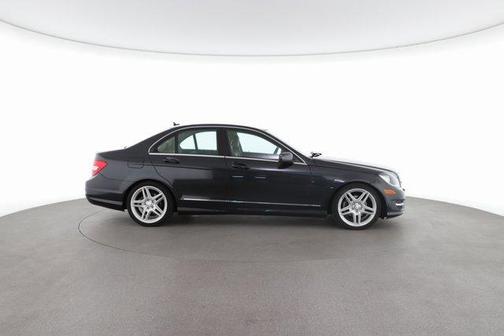 Photo 4 of 20 of 2013 Mercedes-Benz C-Class C 250