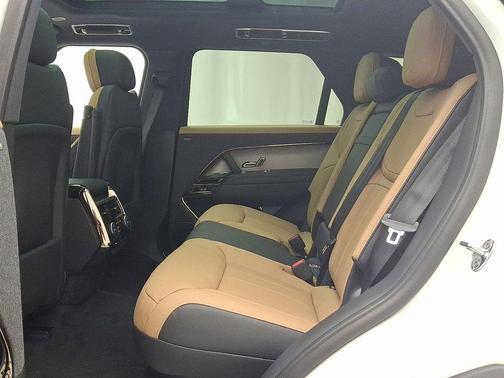 2025 Land Rover Range Rover Sport SE