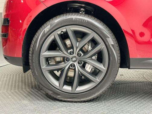2025 Land Rover Range Rover Sport SE