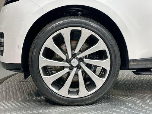 2025 Land Rover Range Rover P530 Autobiography