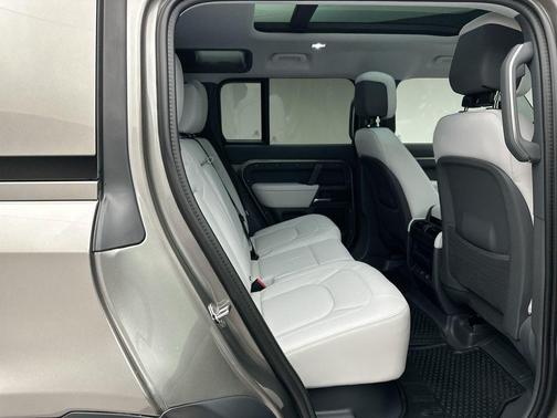 2025 Land Rover Defender P400 S