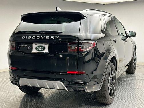 2025 Land Rover Discovery Sport S