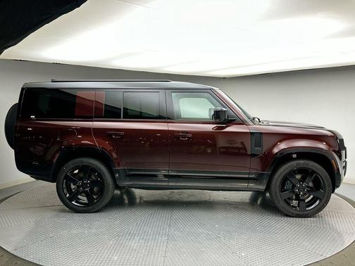 2026 Land Rover Defender X-Dynamic SE