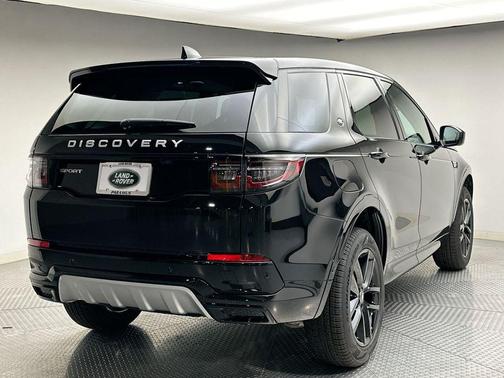 2025 Land Rover Discovery Sport S