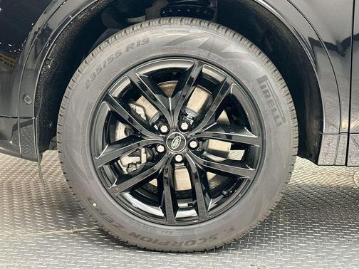 2025 Land Rover Discovery Sport S