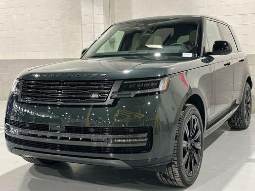 2026 Land Rover Range Rover P550e SE