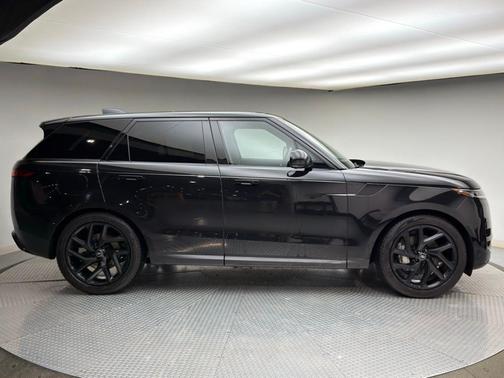 2024 Land Rover Range Rover Sport SE