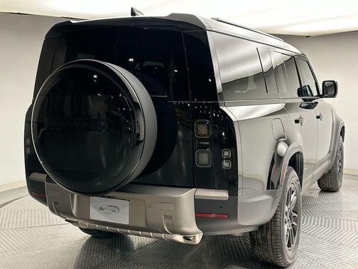 2026 Land Rover Defender 130 S