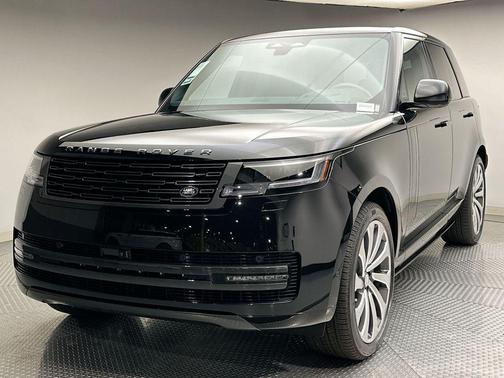 2025 Land Rover Range Rover P400 SE