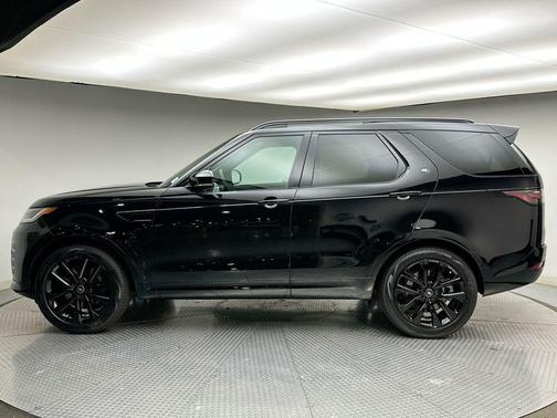 2026 Land Rover Discovery Tempest Edition