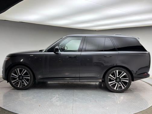2023 Land Rover Range Rover P530 SE