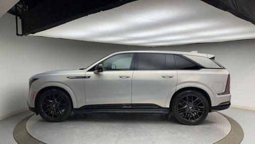 2025 Cadillac Escalade IQ Sport 2