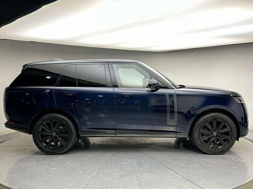 2023 Land Rover Range Rover P530 SE