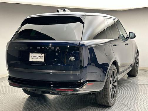 2023 Land Rover Range Rover P530 SE