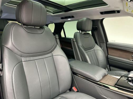 2024 Land Rover Range Rover Sport SE