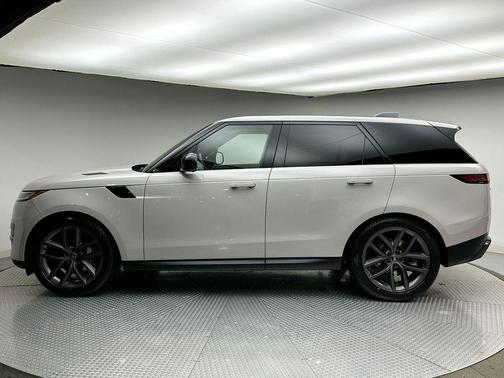 2024 Land Rover Range Rover Sport SE