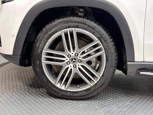 2024 Mercedes-Benz GLS 450 4MATIC