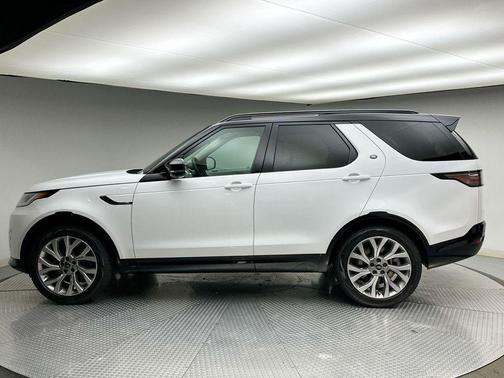 2026 Land Rover Discovery Tempest Edition