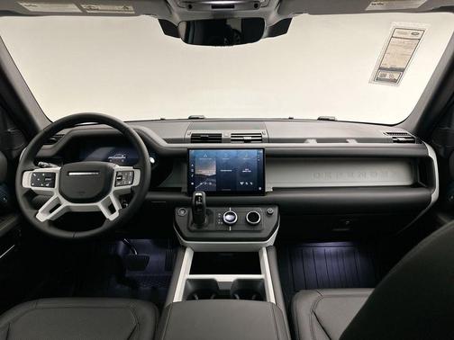 2025 Land Rover Defender 110 P300