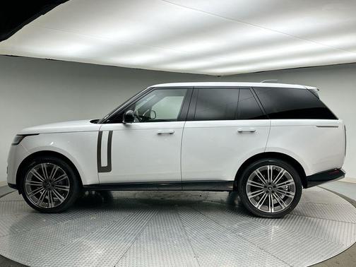 2025 Land Rover Range Rover P400 SE