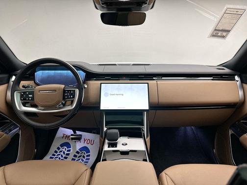 2025 Land Rover Range Rover P400 SE 7 Seat
