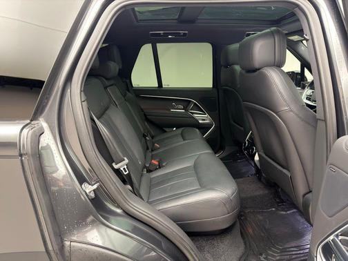 2023 Land Rover Range Rover P530 SE
