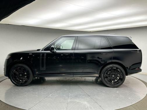 2025 Land Rover Range Rover P530 SE 7 Seat