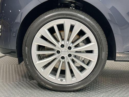 2025 Land Rover Range Rover P530 SE