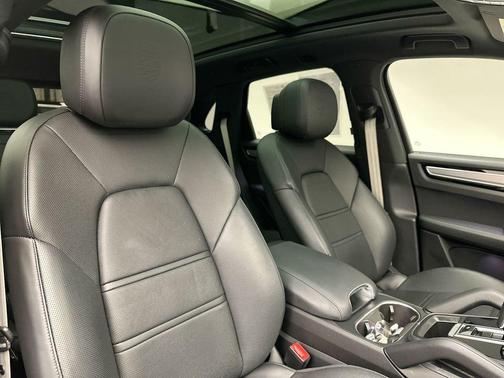 2022 Porsche Cayenne Cayenne
