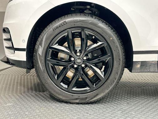 2026 Land Rover Range Rover Velar P400 Dynamic SE
