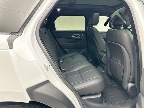2026 Land Rover Range Rover Velar P400 Dynamic SE